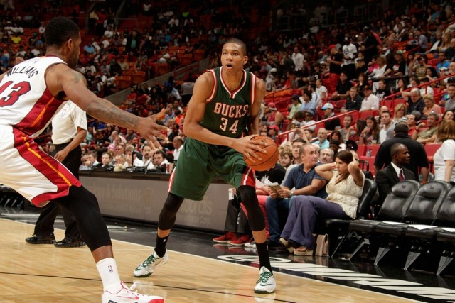 小皮蓬狂砍30+10灰熊力克公牛 开拓者险胜火箭