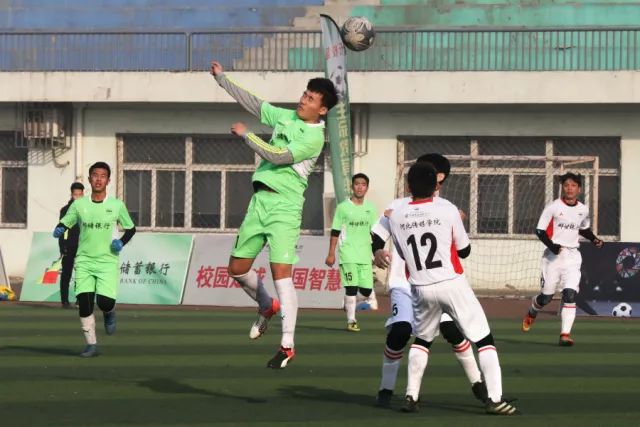 斯图尔特26+7美国女篮力克比利时 梅斯曼24分